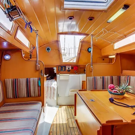 Botel Velero Golf Del Sur *